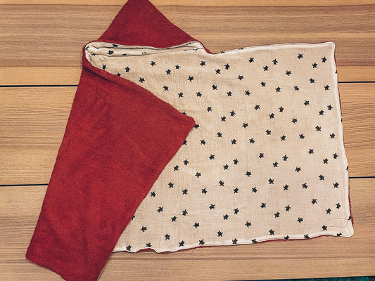 OP AANVRAAG: Babybadcape (kleur en stof op aanvraag)