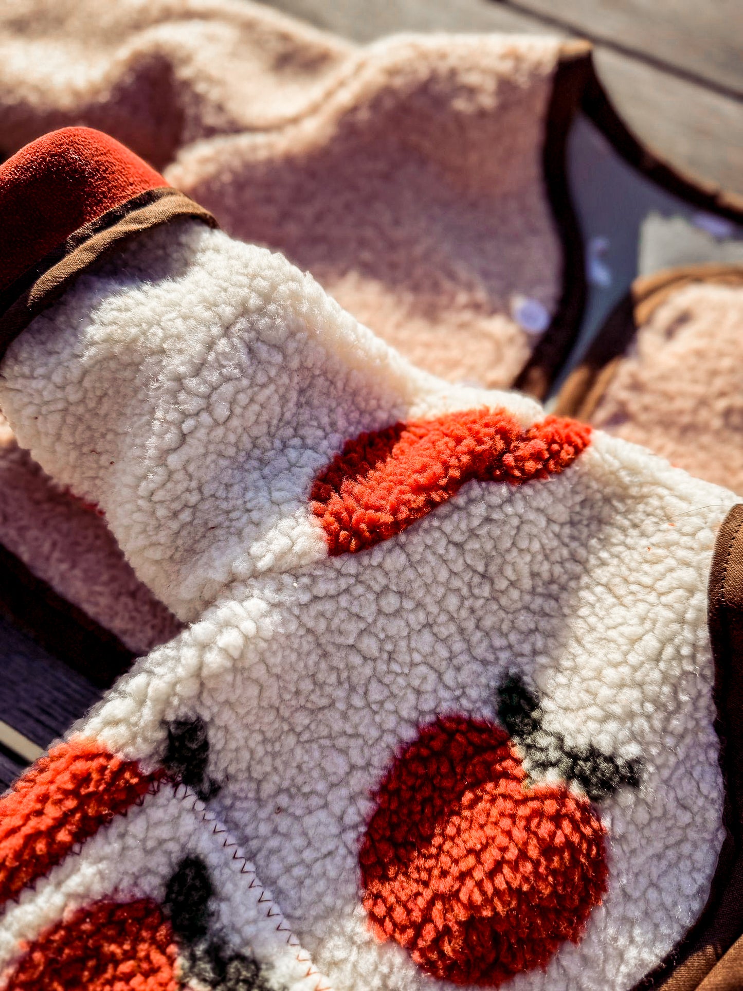 OP AANVRAAG: Babyjasje (kleur, stof en maat op aanvraag)