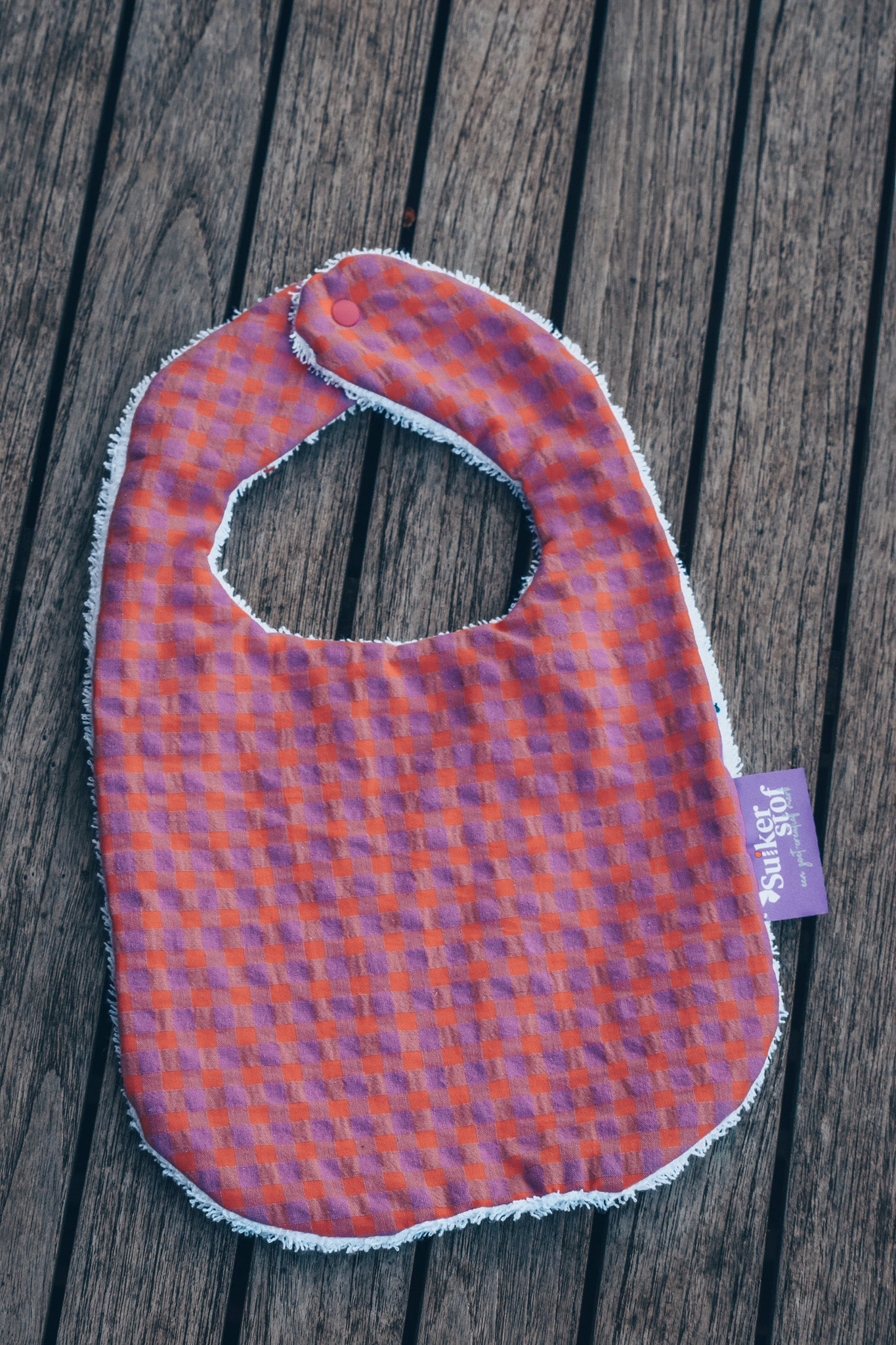 OP AANVRAAG: Slabbetje (kleur en stof op aanvraag)